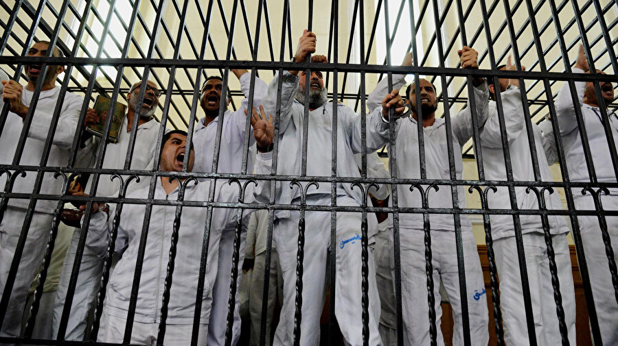 Mısır'da 2013'teki askeri darbenin ardından on binlerce kişi tutuklanmıştı.