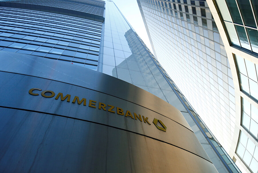  Commerzbank hisseleri 2018'de yüzde 45.62 düşmüştü.
