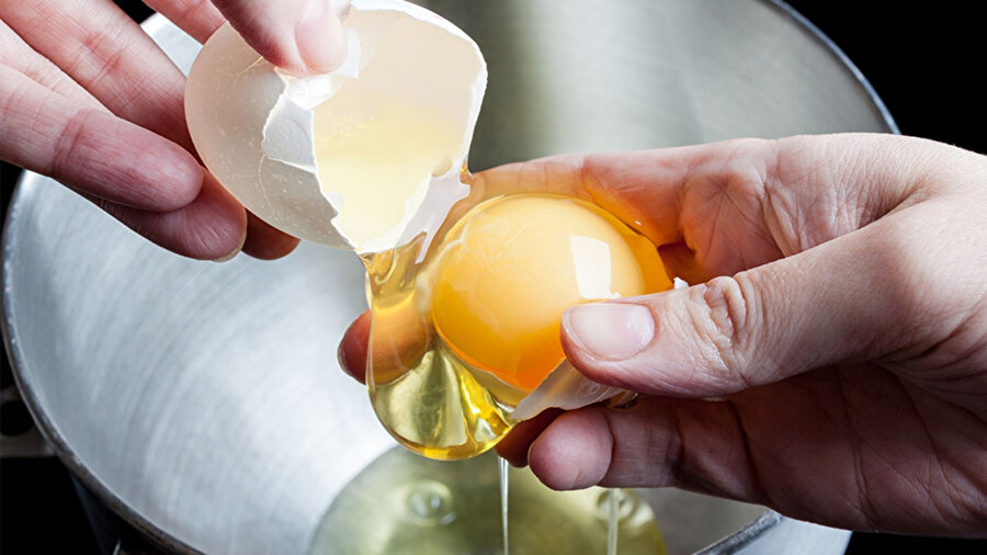 Yumurtanın özellikle beyazı, kolesterol açısından tehlike oluşturuyor.