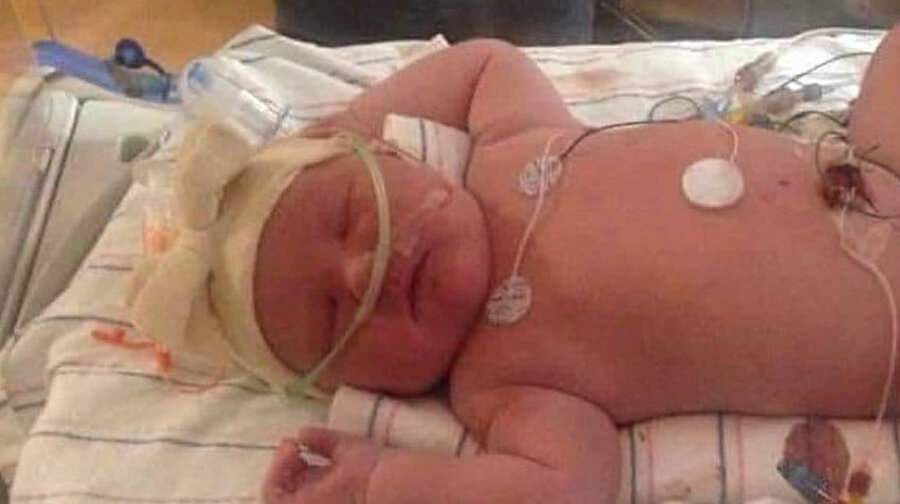 7 kiloluk kız bebeğin ABD tarihinde dünyaya gelen en büyük bebek olduğu açıklandı.