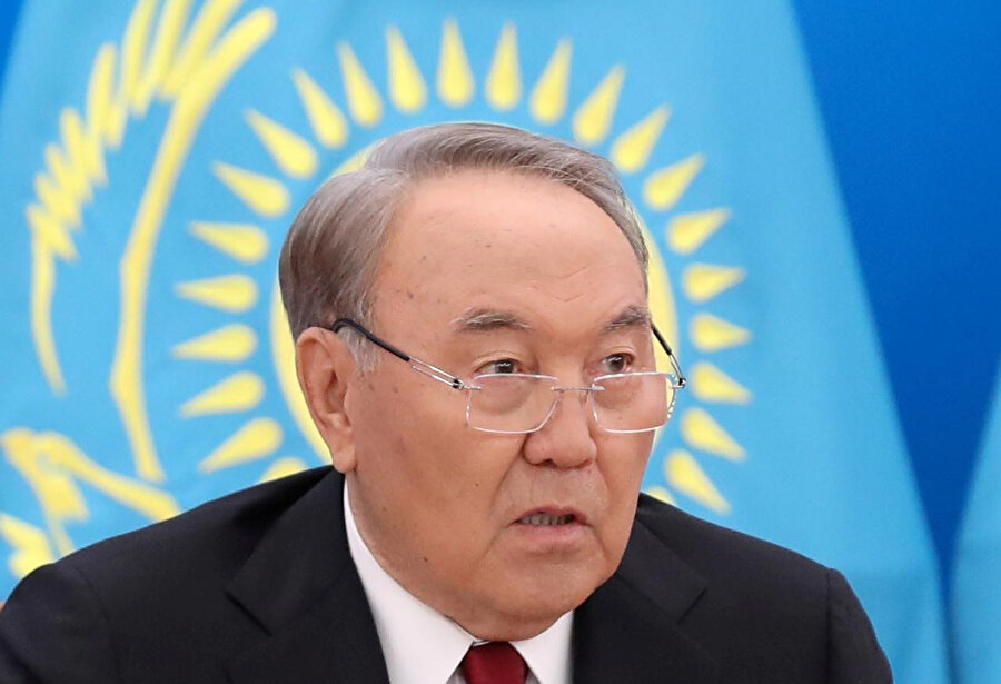 Nazarbayev, 30 yıldır ülkeyi yönetiyordu.