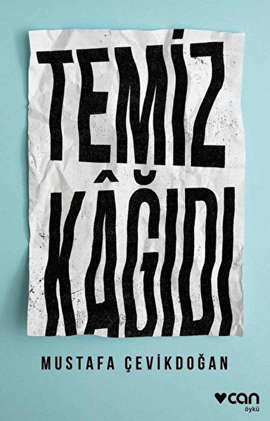 Yetkin bir editör olarak da tanıdığımız Çevikdoğan, eserlerinde temel aktarım aracı olarak dilin duruluğunu tercih ediyor.