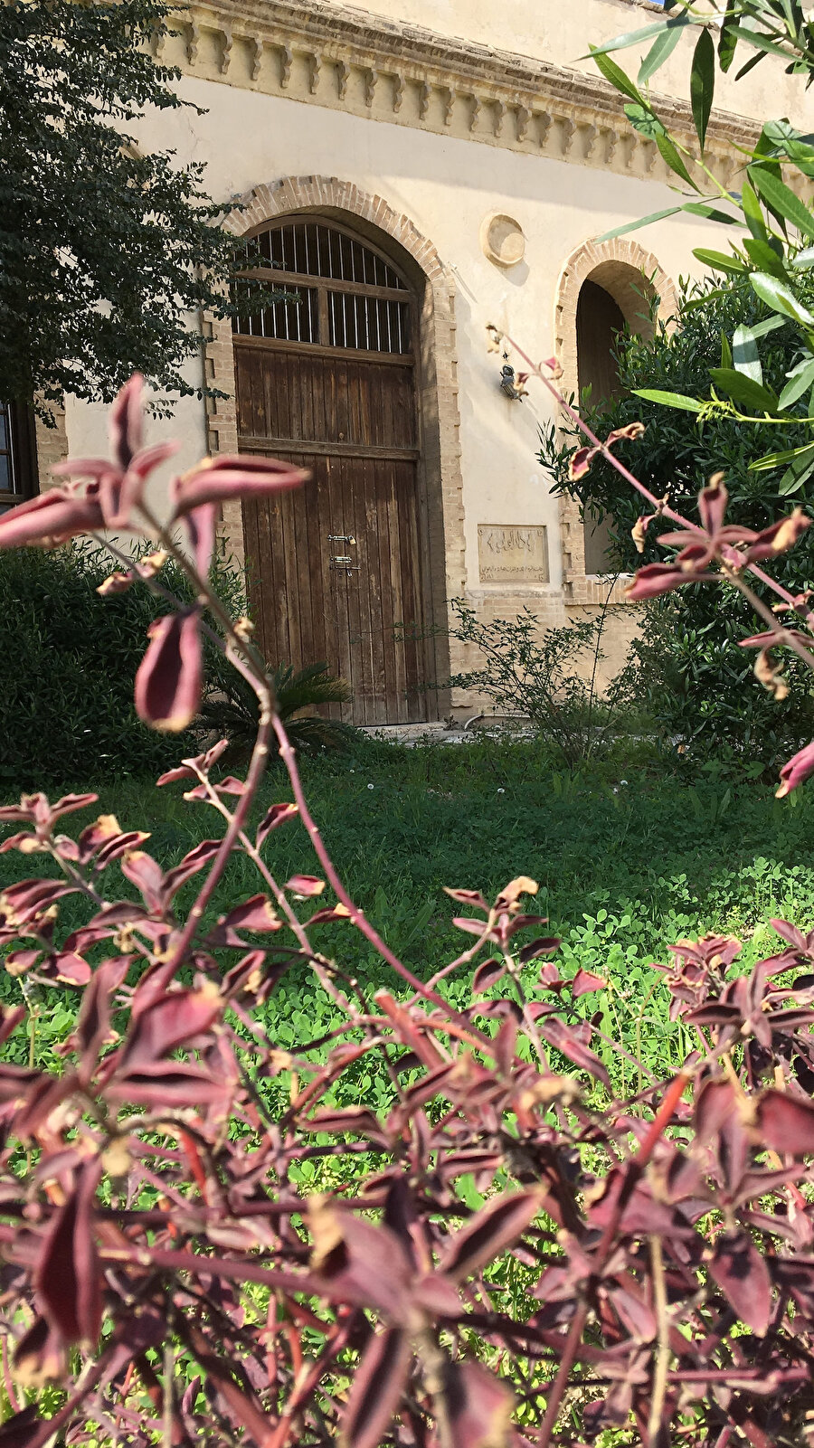 Osmanlı kışlası içindeki vali konağı.