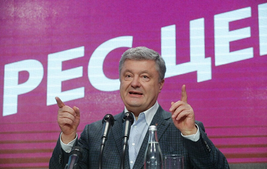 Devlet Başkanı Petro Poroşenko ikinci tura kalan diğer isim oldu.