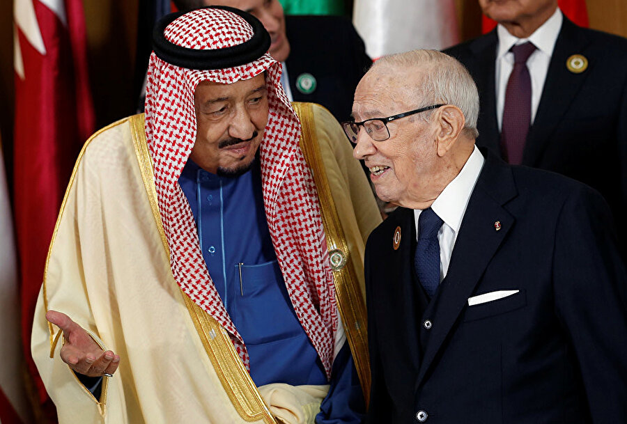 Suudi Arabistan Kralı Selman Bin Abdulaziz ve Tunus Cumhurbaşkanı Baci Kaid Sibsi 