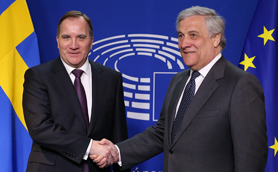 İsveç Başbakanı Stefan Löfven (solda), Brüksel'de Avrupa Parlamentosu (AP) Başkanı Antonio Tajani (sağda) ile görüştü.