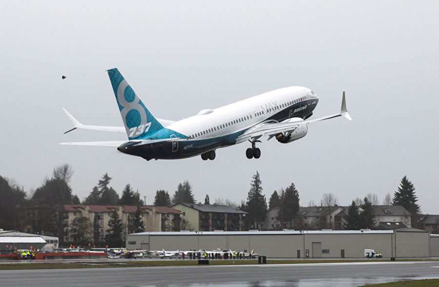 Boein 737 MAX 8 model uçağa birçok ülke hava sahasını kapatmıştı.