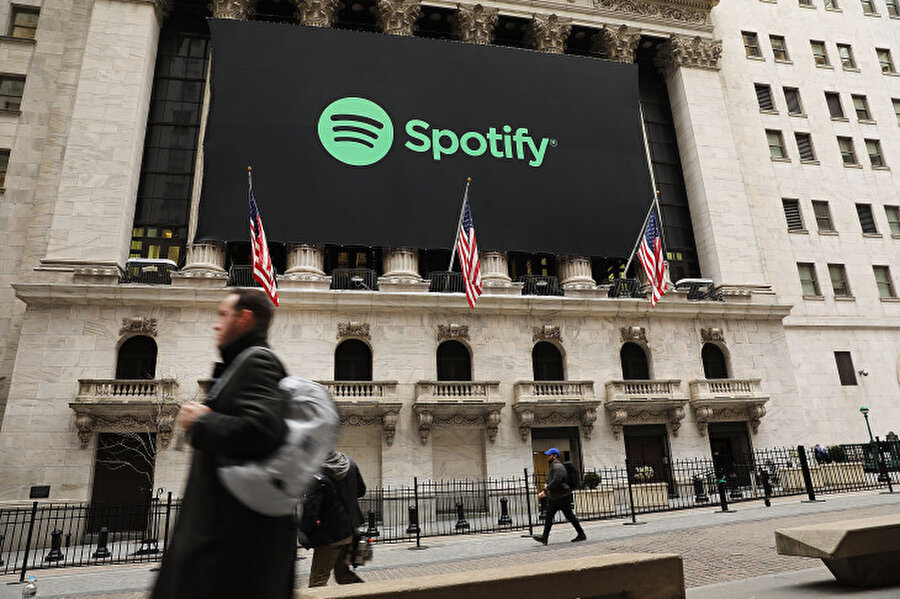 Spotify, dünyanın en popüler müzik platformu konumunda yer alıyor. 