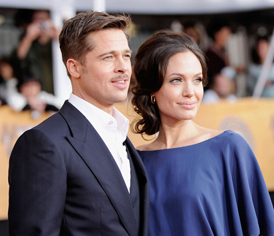 Gazeteye konuşan kaynaklar, Jolie’nin Pitt’le ilişkisine devam etmeye istekli olduğunu belirtti.