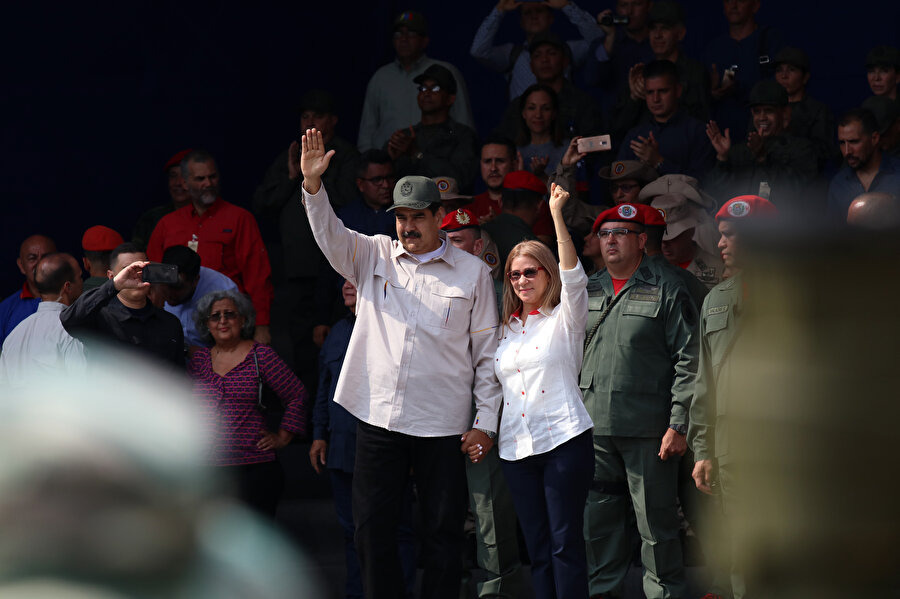 Bolivarcı Milis Güçlerinin kuruluşunun 10'uncu yıldönümü dolayısıyla tören düzenlendi. 