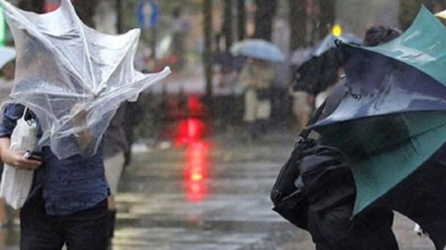 Kuğu fırtınasıyla beraber, şiddetli yağış ve rüzgar gündelik hayatı olumsuz yönde etkileyecek.