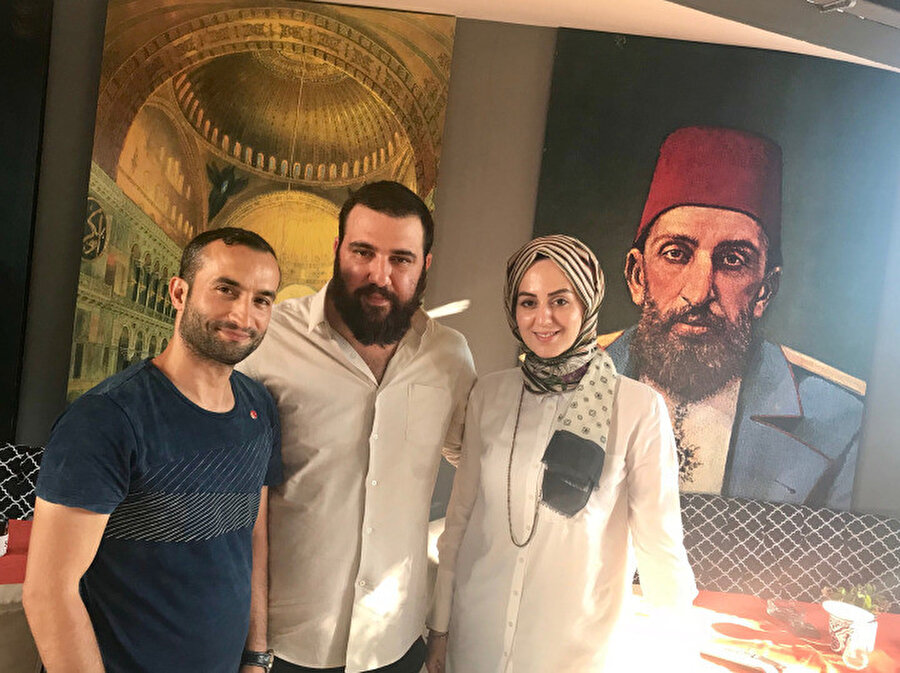 Abdülhamid 'in torunları, Kayıhan Osmanoğlu ve Nilhan Osmanoğlu.