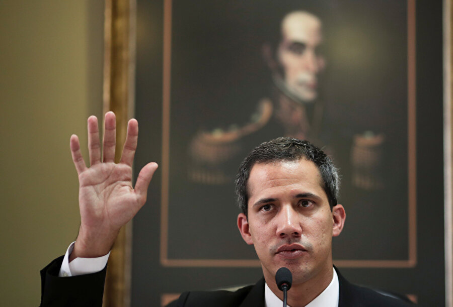 Guaido, kendini Venezuela'nın geçici devlet başkanı ilan etmişti.