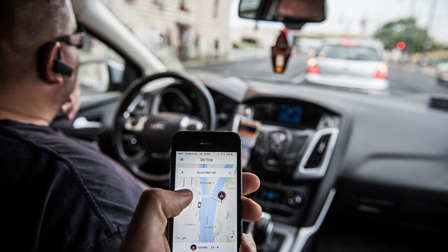 UBER, uygulama içindeki çeşitli özelliklerle güvenlik tedbirlerini artırmaya çalışacak.