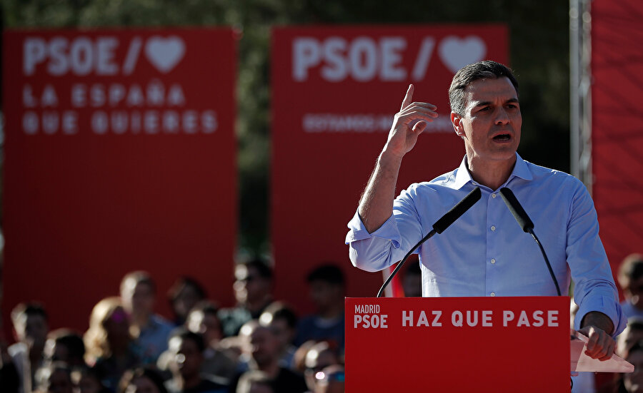 İspanya'da 28 Nisan tarihinde yapılacak olan genel seçimler öncesinde İspanya Başbakanı ve Sosyalist İşçi Partisi (PSOE) lideri Pedro Sanchez, başkent Madrid'de seçim kampanyasının son mitingini yaptı.