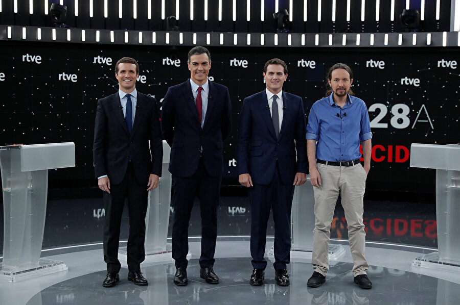 İspanya'da 28 Nisan'da yapılacak genel seçimde Başbakan adayı olan ülkedeki 4 büyük siyasi partinin lideri televizyonda tartıştı.