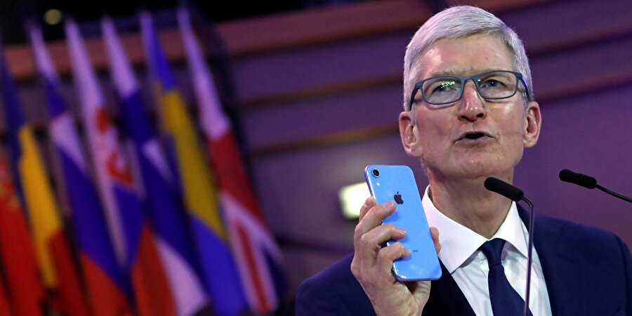 Apple CEO'su Tim Cook konuyla ilgili yaptığı açıklamada Ekran Süresi uygulamasının kullanıcıları telefondan biraz olsun uzaklaştırmak olduğunu ifade ediyor. 