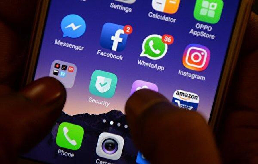 WhatsApp, Facebook Messenger ve Instagram’ın birleşmesi ‘kullanıcı dostu’ olabilme amacıyla özdeşleştiriliyor. Şirket, kullanıcıların kolaylık, güvenlik gibi konularda herhangi bir sıkıntı yaşamasını istemediğini ifade ediyor.