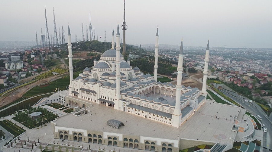 Çamlıca Cami, havadan görüntülendi.