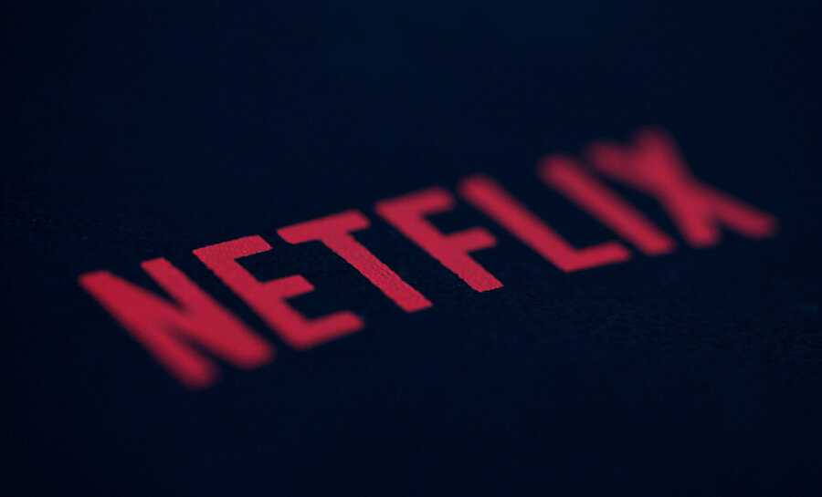 Netflix, 1997 yılının ağustos ayında, Reed Hastings ve Marc Randolph tarafından DVD satış ve kiralama şirketi olarak kuruldu.