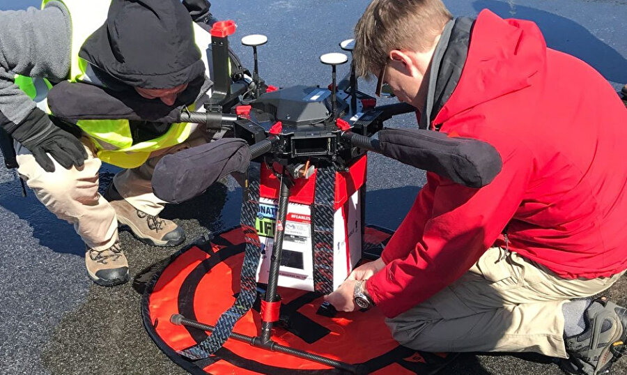 Maryland Üniversitesi Araştırma Ekibi tarafından geliştirilen özel drone, nakledilecek böbreği başarıyla hedefe ulaştırdı. 