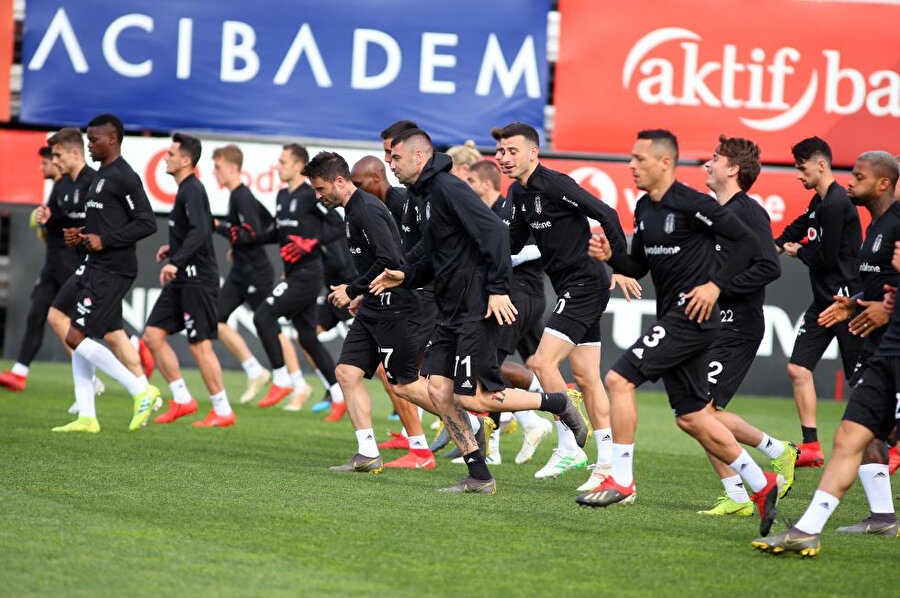 Beşiktaş, derbi hazırlıklarını hız kesmeden sürdürüyor.