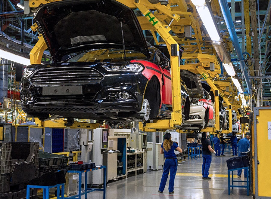 Ford fabrikaları yalnızca otomobil üretmek için değil, otomobil teknolojilerini günlük hayata uygulamak için de çalışıyor. 