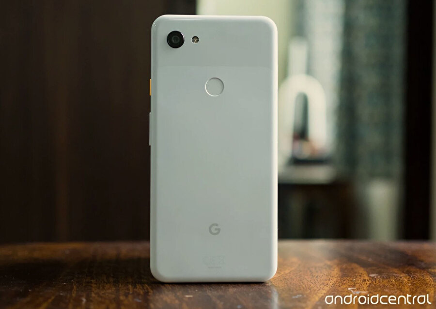 Google, Pixel 3a ile daha uygun fiyatlı bir telefon satın almak isteyen kitleye hitap ediyor. Fotoğraf: Android Central.