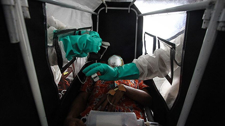 Ebola virüsünden kaynaklandığı kesinleşmeyen kanamalı ateş vakalarında da 66 kişi hayatını kaybetti.