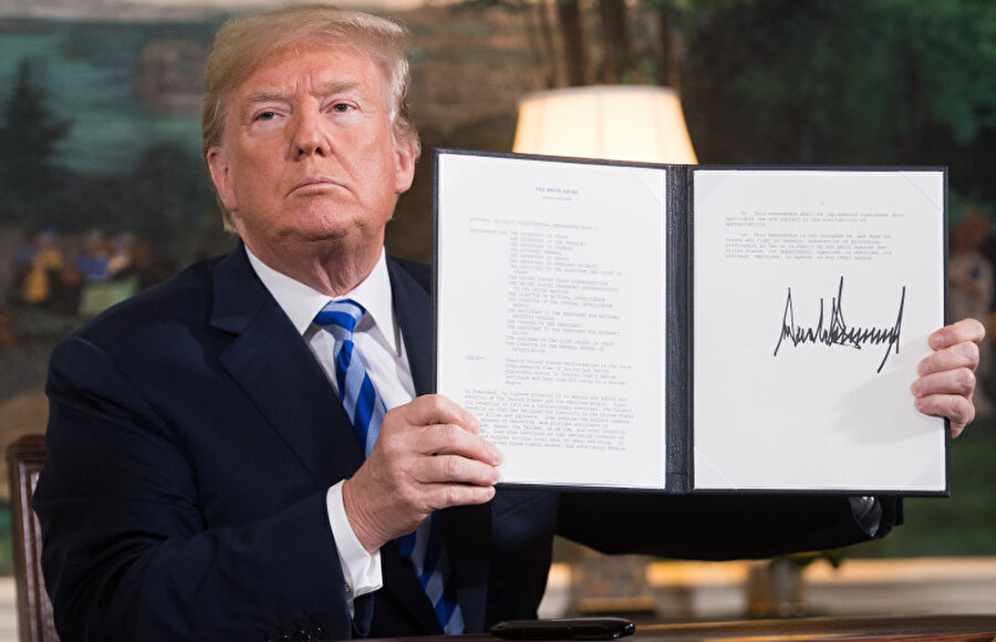  ABD Başkanı Donald Trump, 8 Mayıs 2018’de Beyaz Saray’da, İran'la yapılan nükleer anlaşmadan çekildiklerini açıkladıktan sonra İran’a uygulanan yaptırımları eski haline getiren bir belge imzalamıştı.