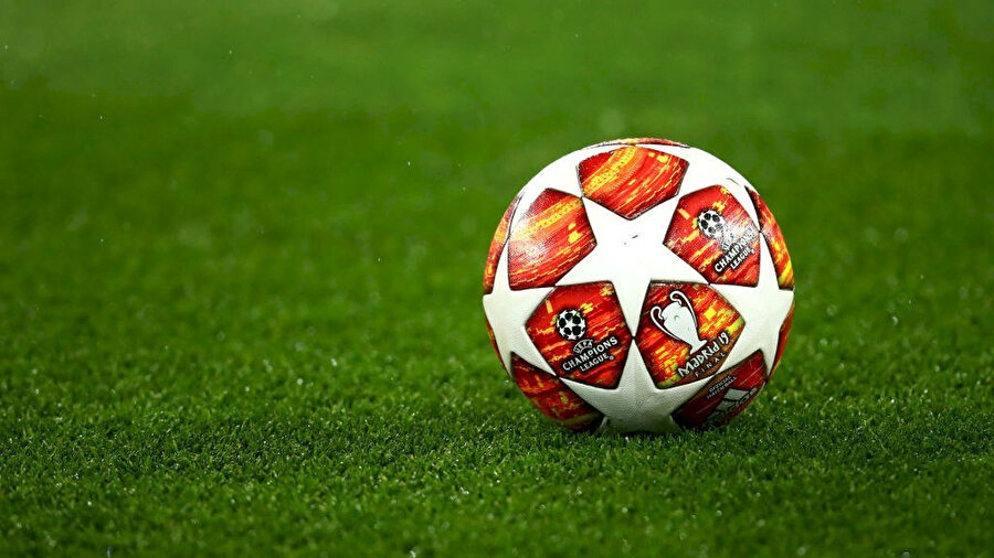 Madrid'de Liverpool ile Tottenham arasında oynanacak finalde kullanılacak top.