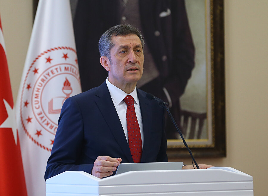 Milli Eğitim Bakanı Ziya Selçuk yeni sisteme ilişkin açıklamalarda bulundu.