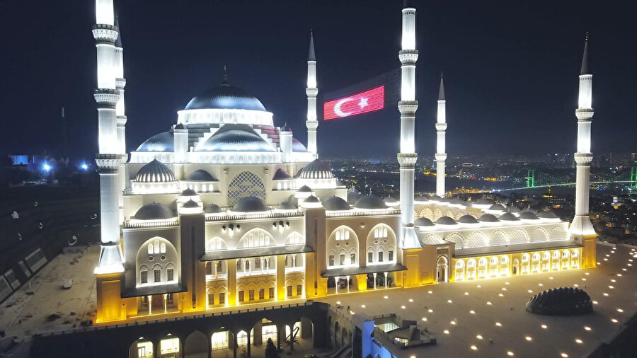 İstanbul Çamlıca Camii.