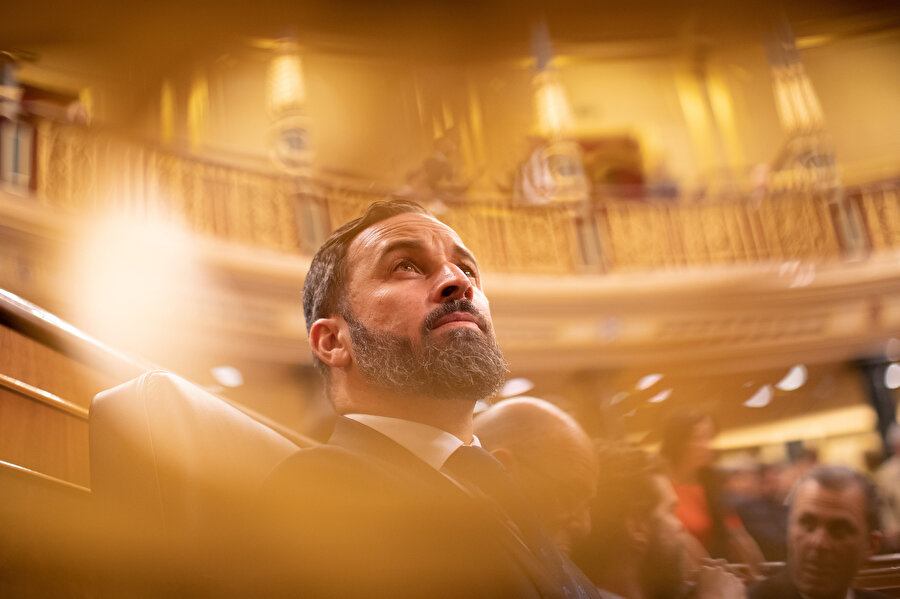 Vox'un lideri Santiago Abascal