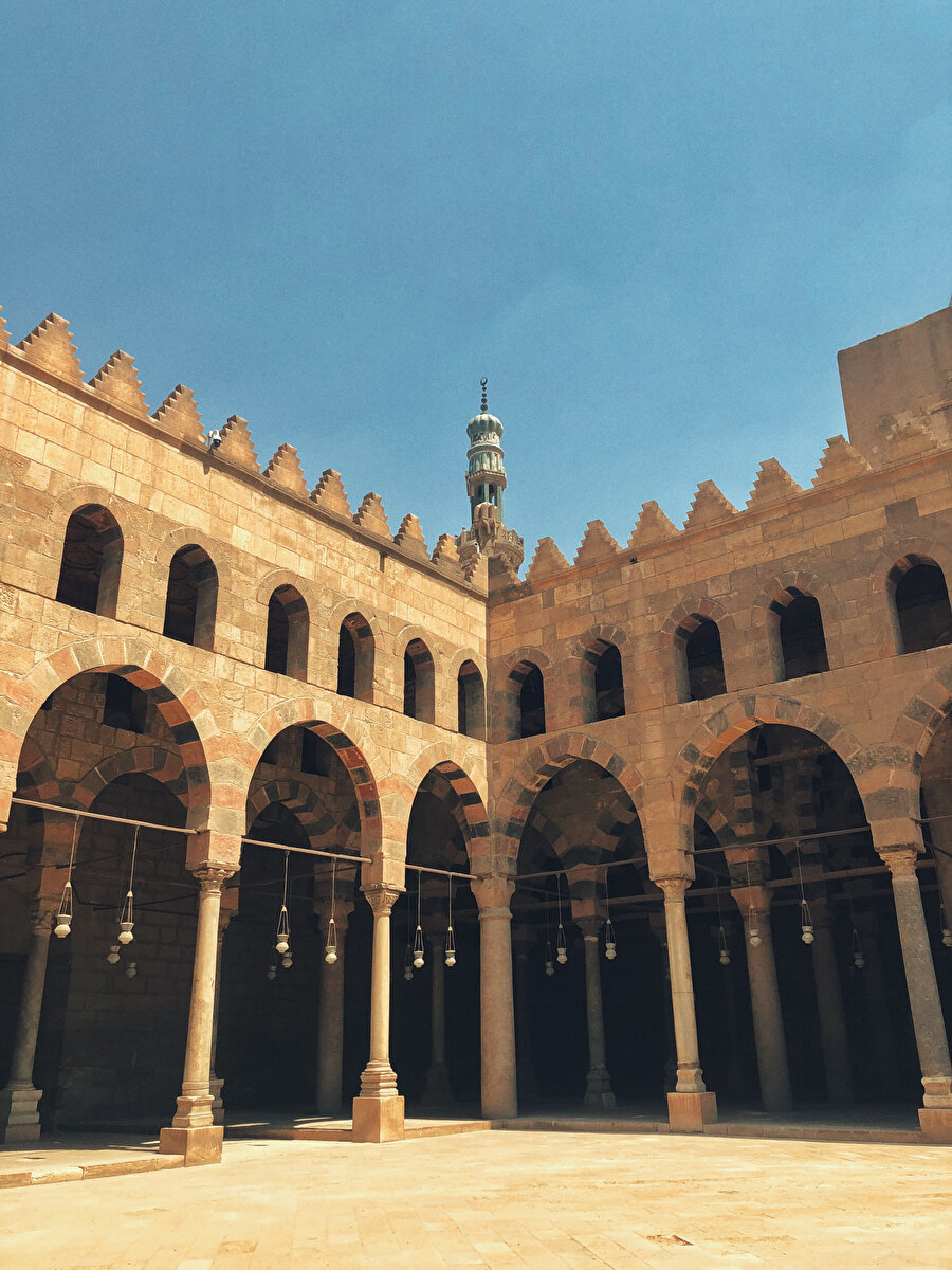 Sultan en-Nasır Muhammed Camii.