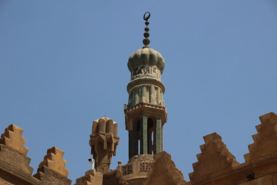 Nasır Muhammed Camii'nin minaresi. Minaredeki İran çinilerinin Mısır’da bir benzeri daha yoktur.