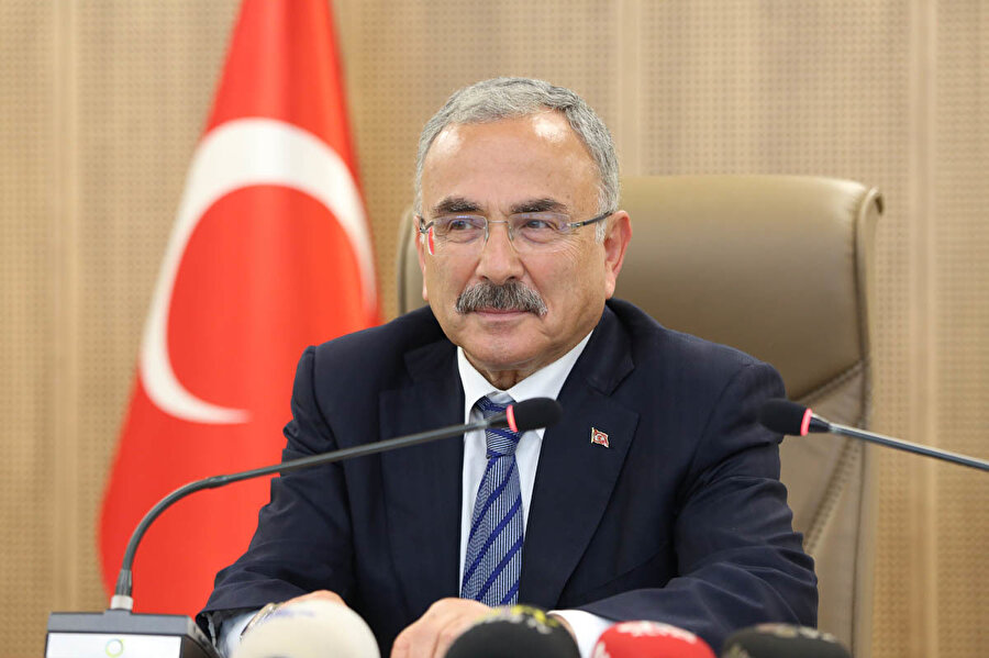 Ordu Belediye Başkanı Mehmet Hilmi Güler, takipçilerinden film önermelerini istedi.