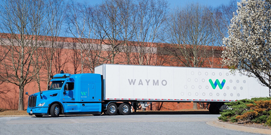 Waymo tırlar, Google'ın çatı şirketi Alphabet'in sürücüsüz otomobillerden para kazanmasının farklı bir yolu olarak görülüyor.