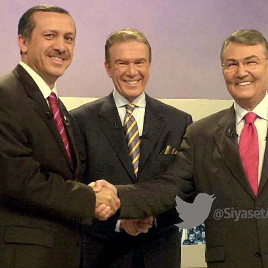 3 Kasım 2002 seçimleri öncesi gerçekleşen Erdoğan-Baykal açık oturumu Uğur Dündar’ın moderatörlüğünde yapılmıştı.