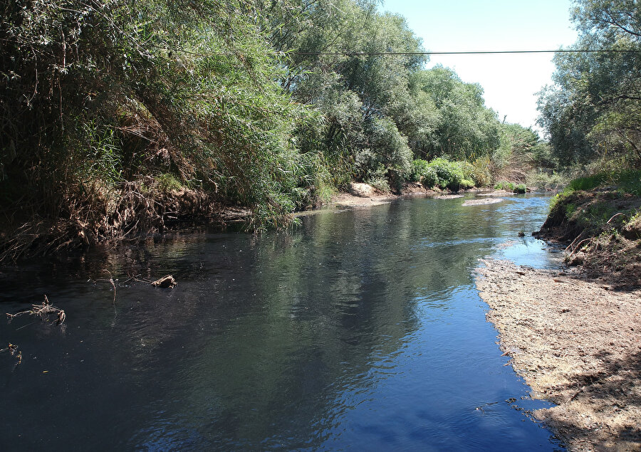 Anadolu'dan Ege Denizi'ne dökülen ikinci büyük akarsu olan Gediz Nehri. 