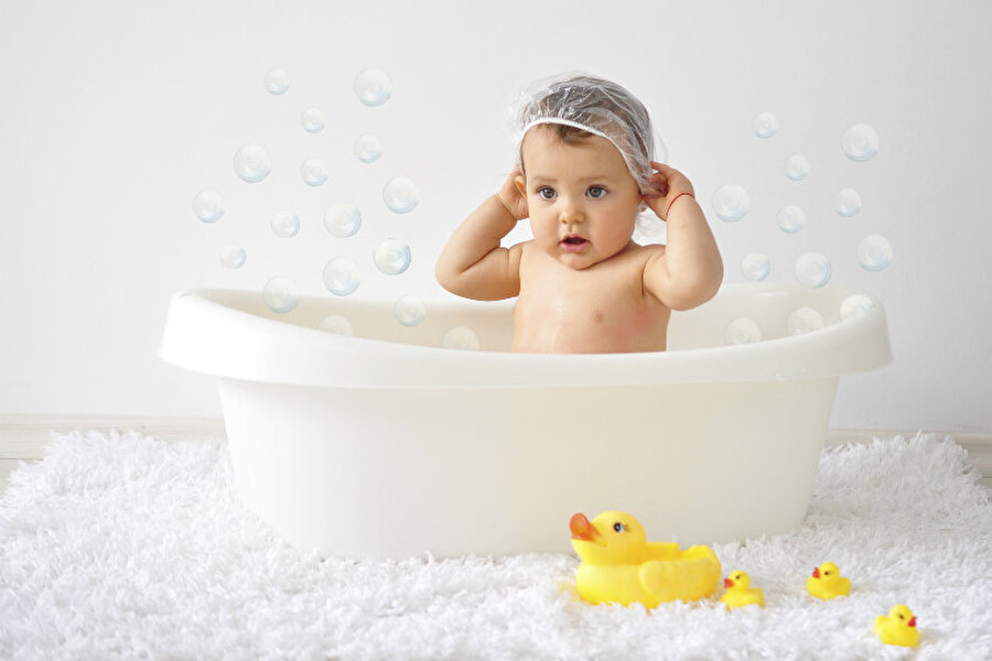 Bebeklerin çok sık duş alması olumsuz etkilere neden olabiliyor. 