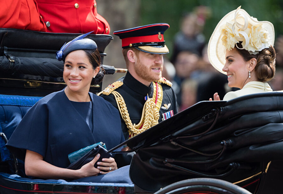 Meghan Markle ve Prens Harry günler sonra Kraliçe'nin doğum gününde kameralara yansıdı