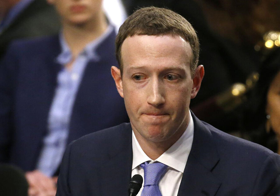 Facebook'un Microsoft, Spotify, Amazon gibi şirketlerle sürekli olarak paylaştığı veriler, Mark Zuckerberg'i mahkeme salonlarına hapsetmiş, oldukça tiyatral görüntüler meydana getirmişti. 