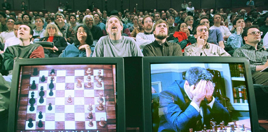 IBM'in Deep Blue bilgisayarının satranç ustası Kasparov'u mağlup ettiği an. Fazlasıyla epik. 