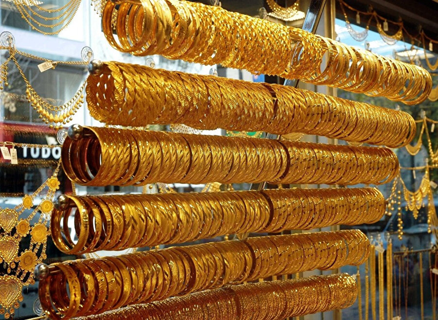 Altın, vatandaşlar tarafından en önemli yatırım aracı olarak görülüyor.