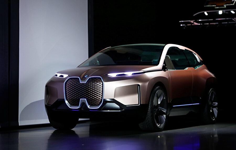iNEXT, BMW'nin özel çalışmalarla hazırladığı yeni elektrikli otomobili olacak. 