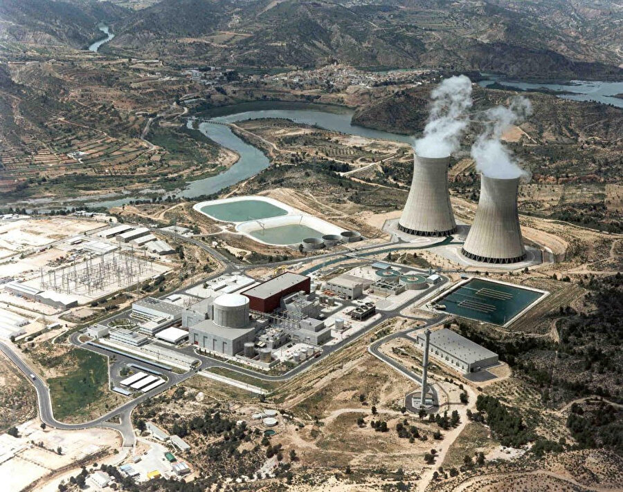 Türkiye, Sinop nükleer enerji santrali projesinde Japonya ile çalışıyor.