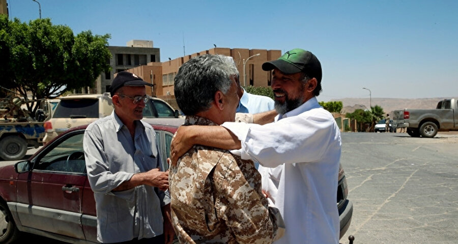 Hafter'a bağlı Libya ULusal Ordusu'nun elinden alınan Giryan kentinde sevinç hakim.
