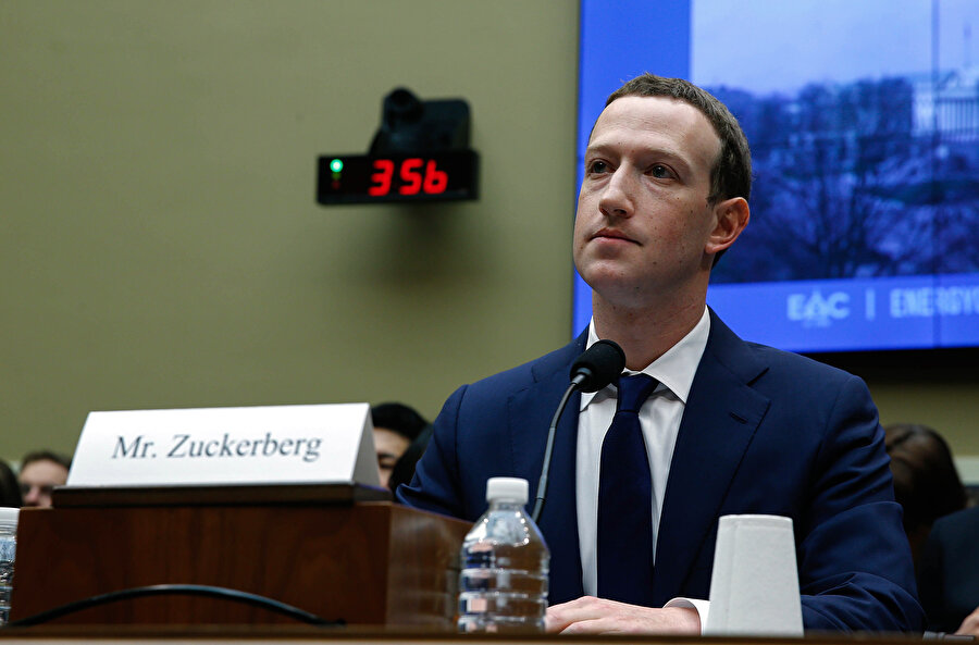 Cambridge Analyica skandalı, Mark Zuckerberg'i uzunca bir süre büyük problemlerle baş başa bıraktı. 