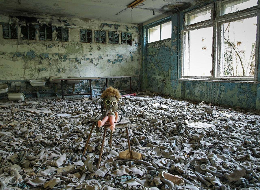 Çernobil kazasından sonra, Pripyat kenti boşaltıldı ve yaşam sona erdi